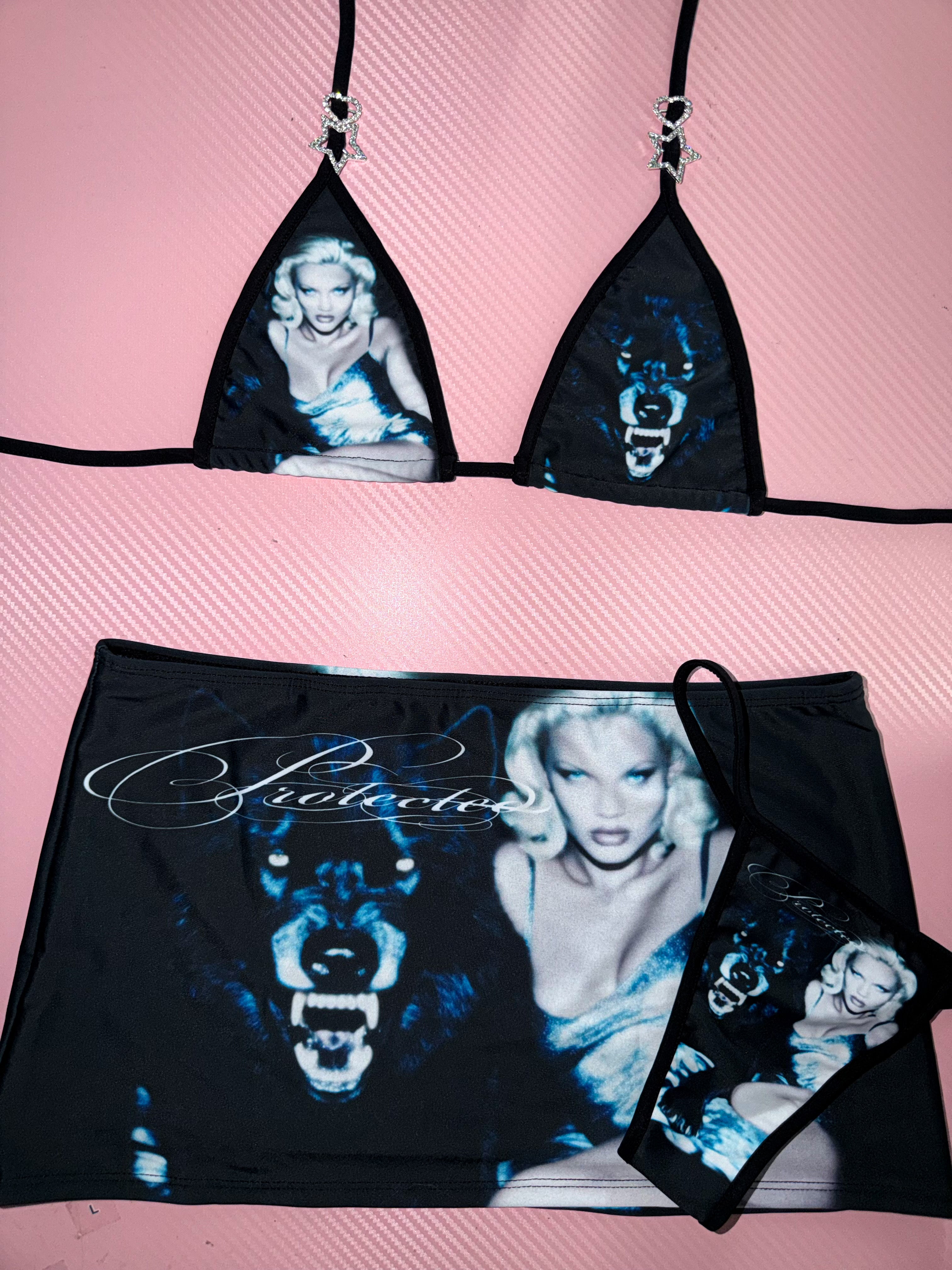 Protected miniskirt bikini set