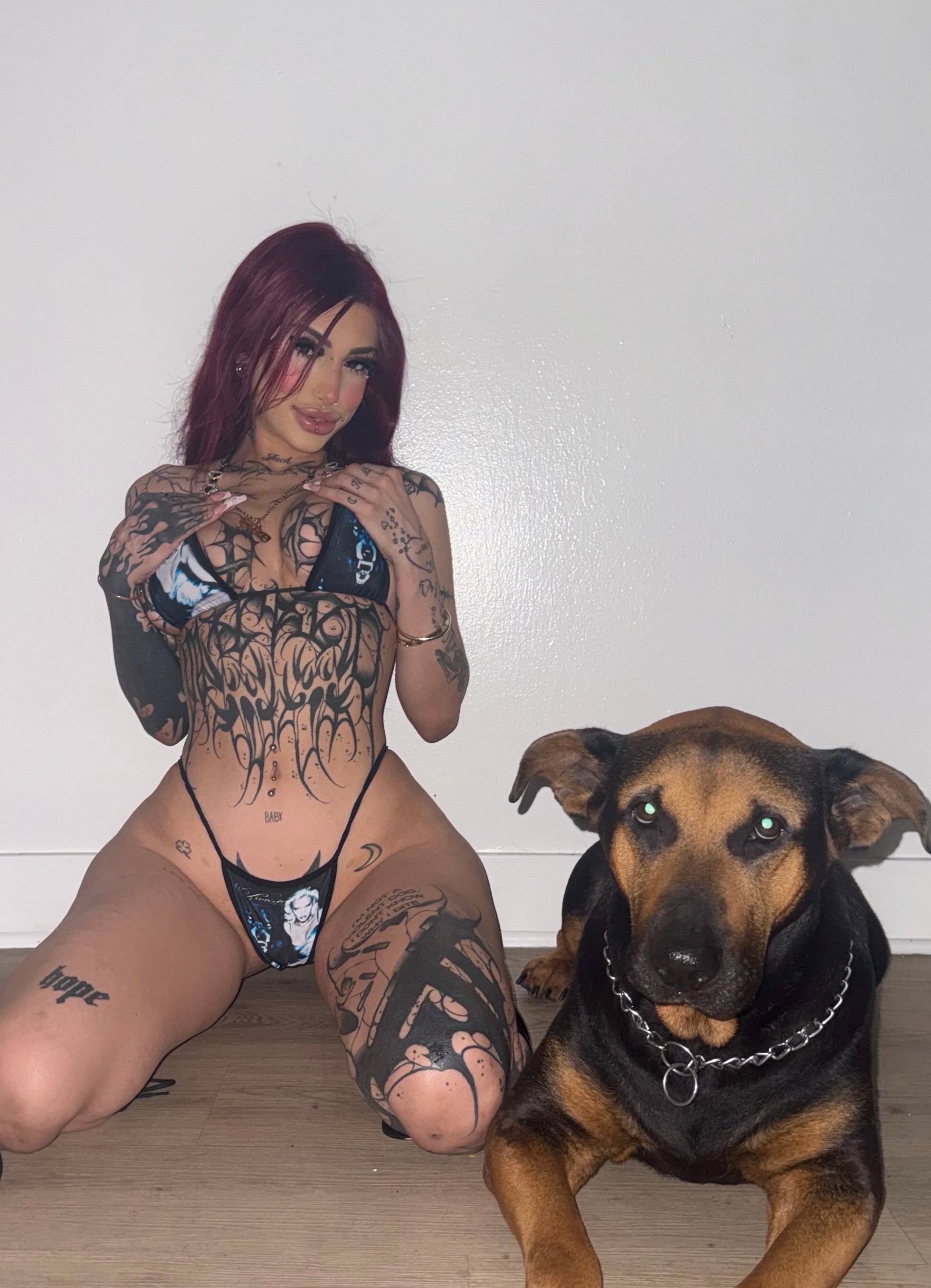 Protected miniskirt bikini set