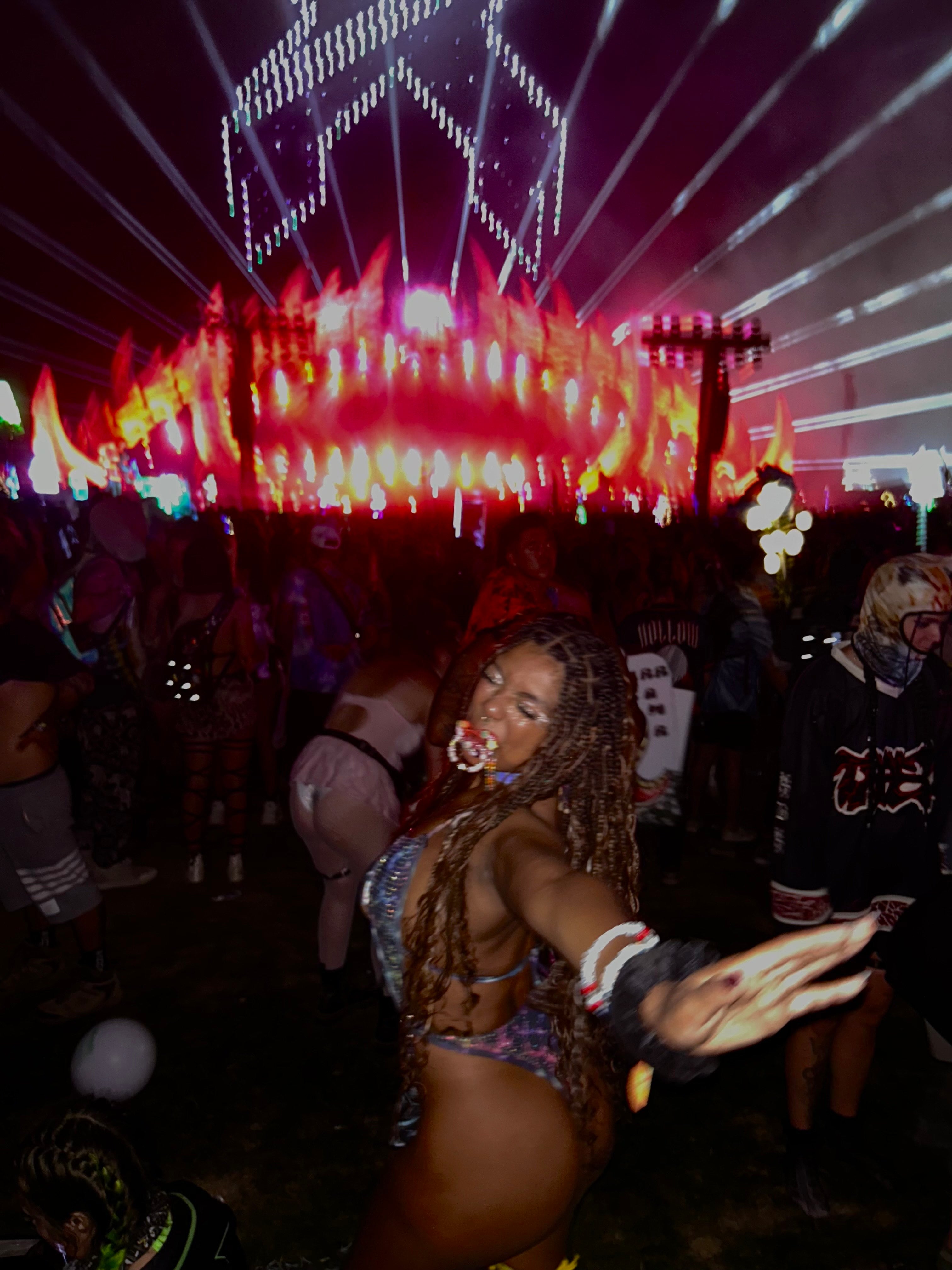 Mooncatcher rhinestone heartless one piece set with sleeves